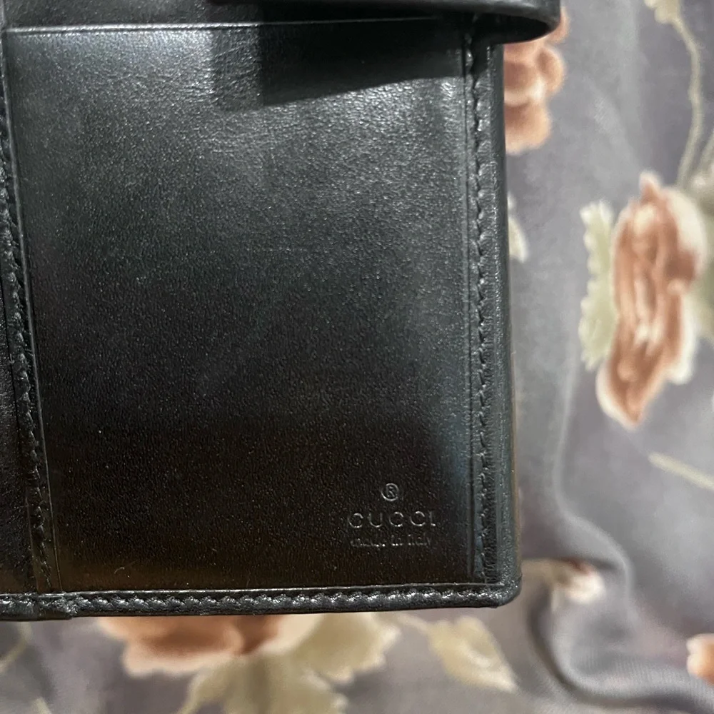 Gucci Leather Wallet made in Italy. Edges very good  condition.Stamp 112715-2149 - Picture 3 of 14